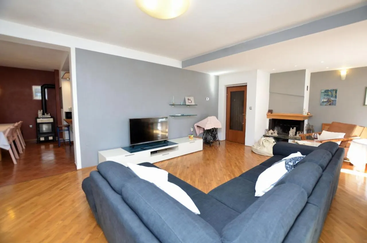 Apartment Gasparini Pula 0*,  Croatia